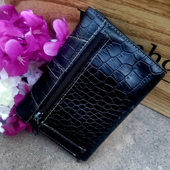 Genuine Black Leather 4 fold wallet - Picture 2 of 4